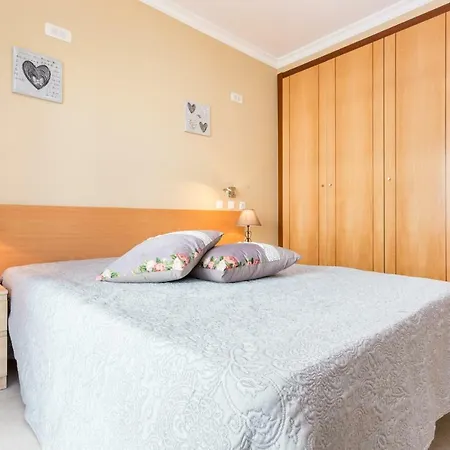 Apartamento Edificio Sol Matos *