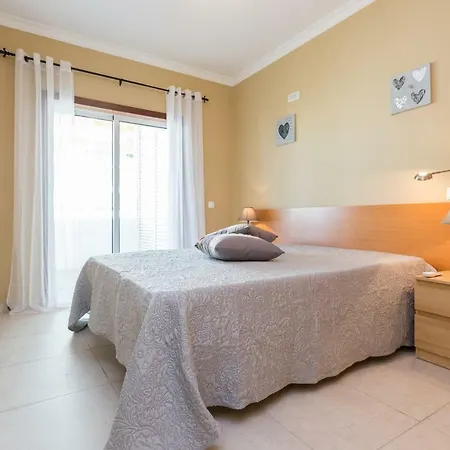 Edificio Sol Matos פורטימאו